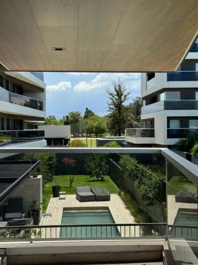 ef5f25_2e3cadbad6a64f71b5e84e41cf77707d~mv2